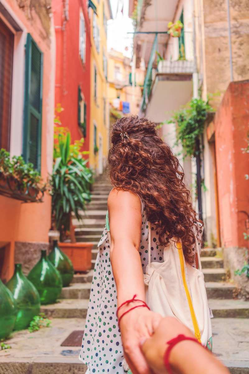 93 Essential Spanish Travel Phrases For Your Next Vacation